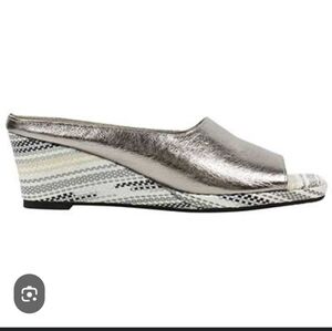 J.Renee Abrielle Taupe Metallic Wedge Slip On Slide Shoes Size 9.5M NWT